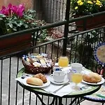 Hotel Giardino Trevi